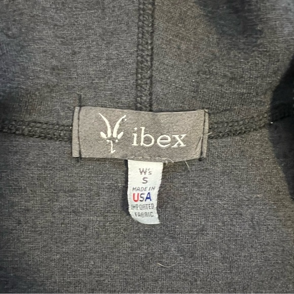 Ibex Women’s Black and Charcoal Zip-Up Jacket - Picture 2 of 8